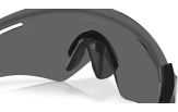 Päikeseprillid OAKLEY QTMN Kato Matte Black Prizm Black