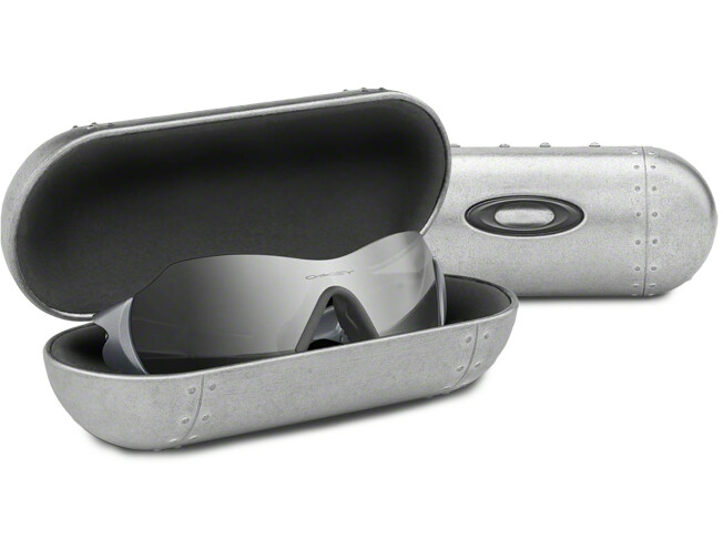 P&auml;ikeseprillide karp OAKLEY Metal Vault