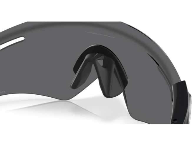 Päikeseprillid OAKLEY QTMN Kato Matte Black Prizm Black