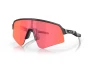 Päikeseprillid OAKLEY Sutro Lite Sweep Matte Carbon Prizm Trail Torch